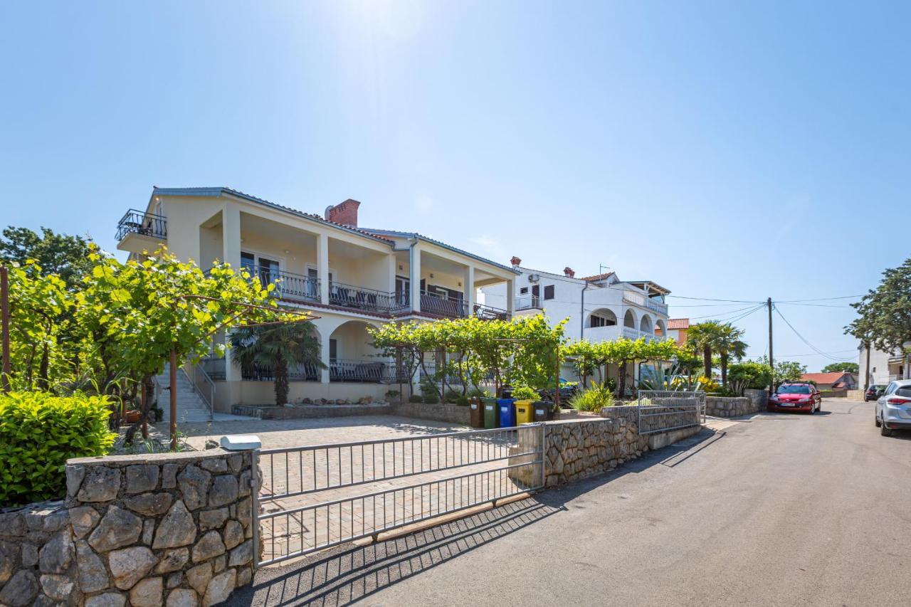 Apartment Ana Vantacici Exterior photo