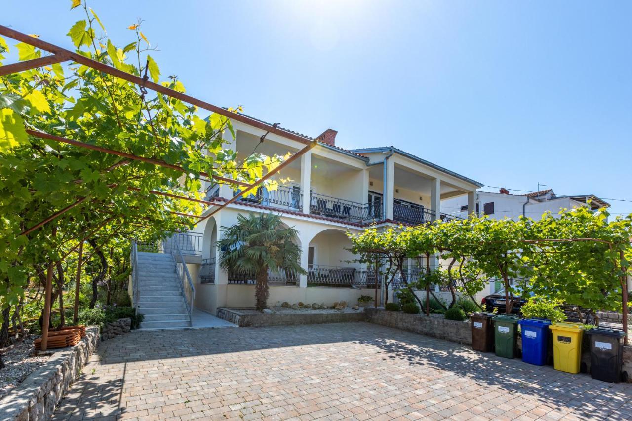 Apartment Ana Vantacici Exterior photo